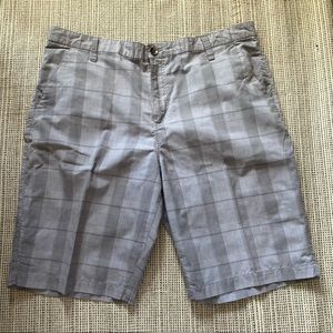 Amplify men plaid shorts Size Waist 40